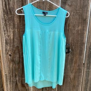 a.n.a NWT pretty pleated tank top